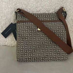 Tommy Hilfiger Brown purse